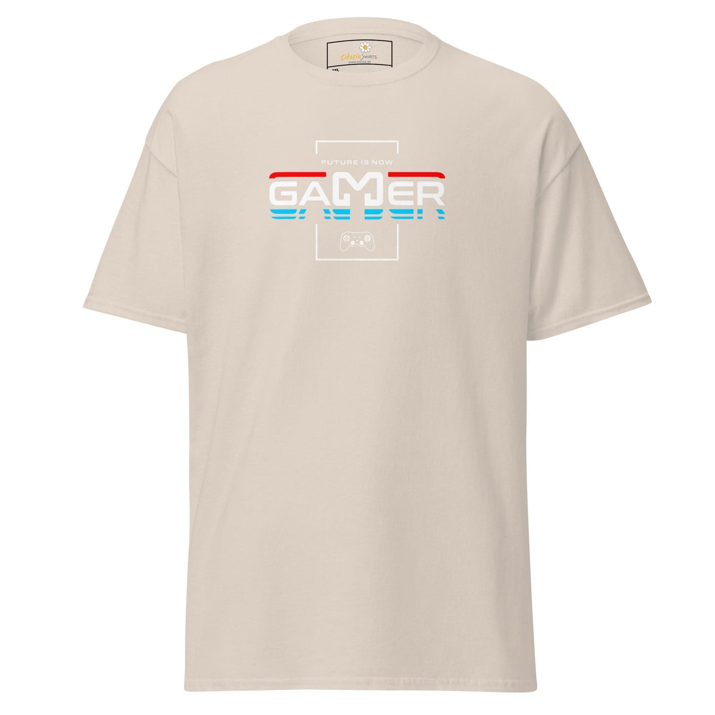Beige t-shirt with ’Gamer’ graphic.